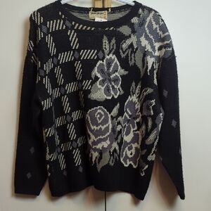 T113 Vintage Sweater with Floral and Geometric Patterns